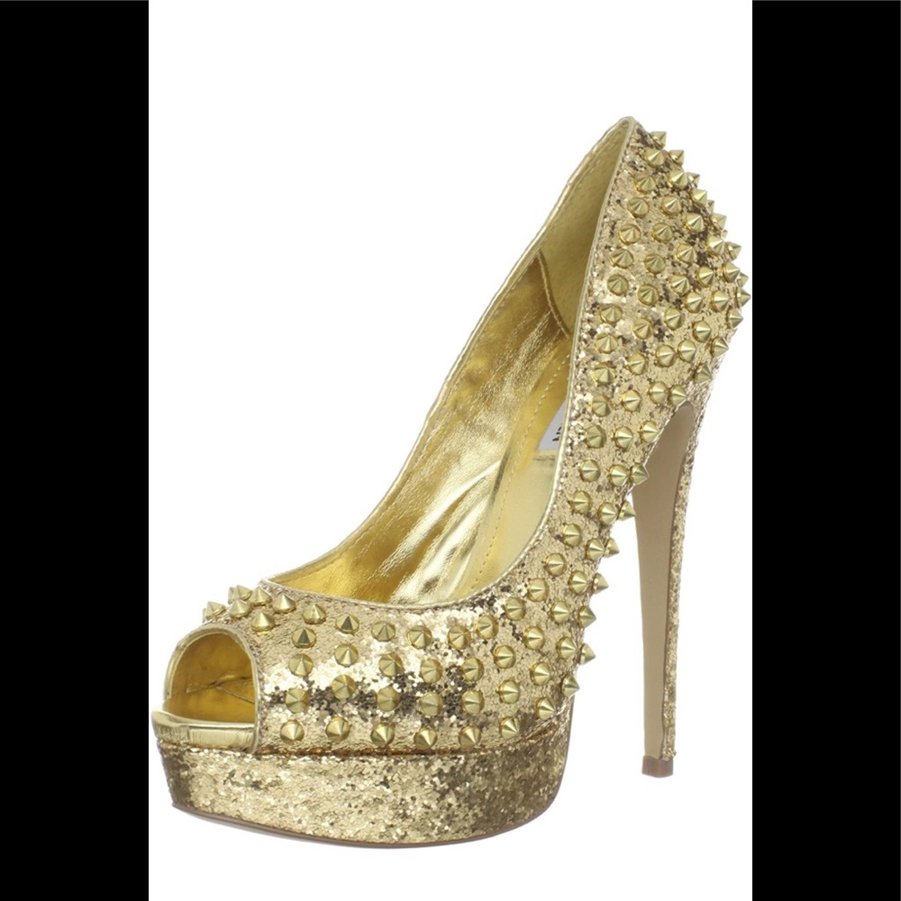 Steve Madden Gold Awwsome Pump Size 8.5M
